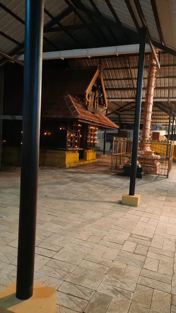 CHALAPPURAM SREE KRISHNA KSHETHRAM (Unit Of Kizhakke Covilakam Central Devaswam) gallery 4