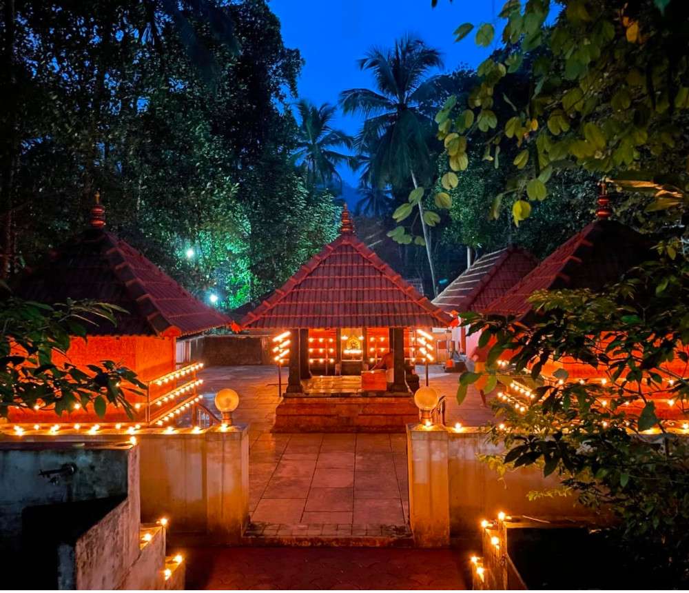 Sree Vallorakkavu Kirathamoorthi Temple gallery 4