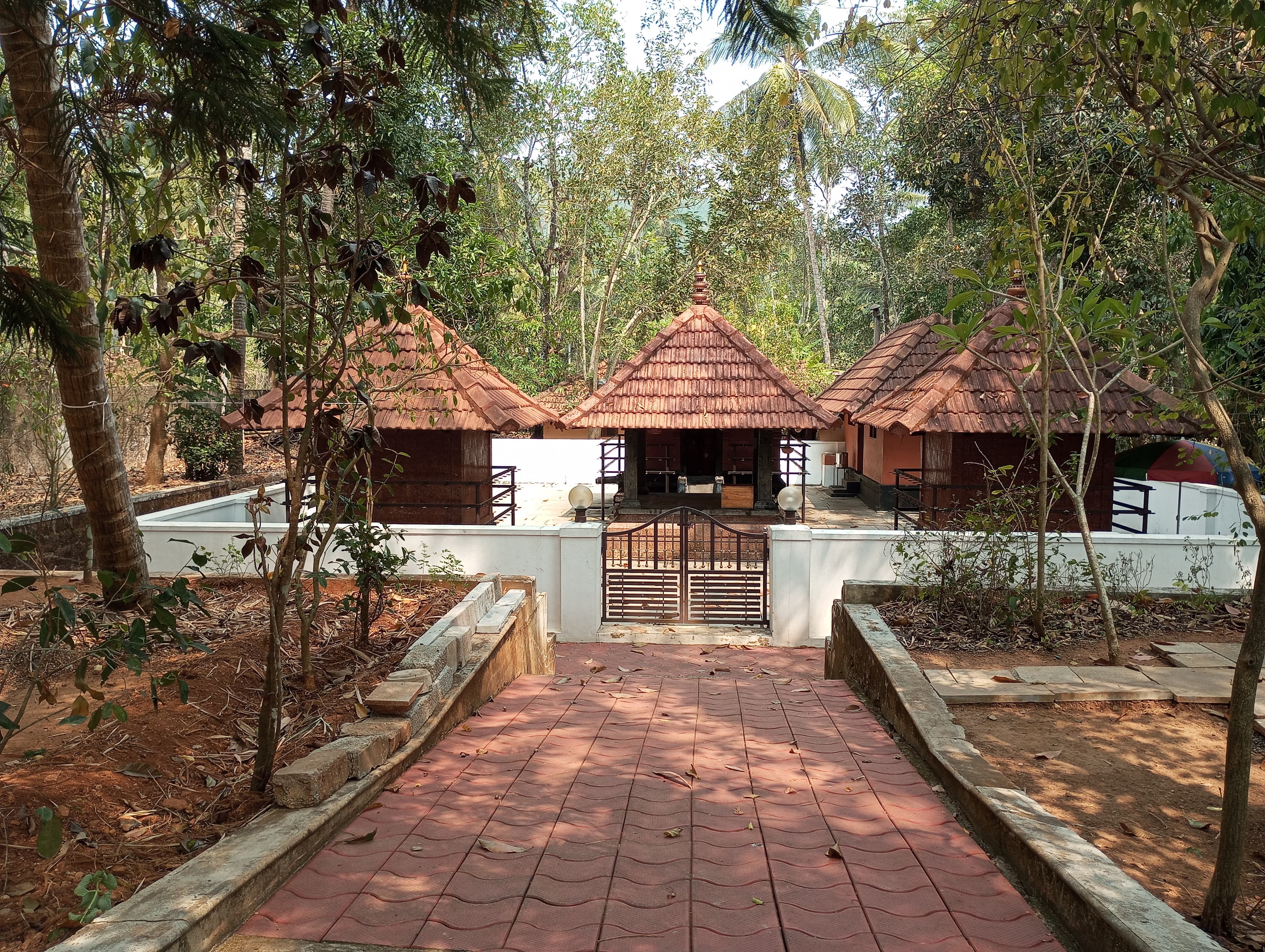 Sree Vallorakkavu Kirathamoorthi Temple
